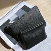 【ポーチL】父の日 母の日 誕生日 名入れ ギフト プレゼント クリスマス 日本製 ホワイトデー バレンタイン 結婚記念日 記念日 結婚祝い 就職祝い 入学祝い 卒業祝い 退職祝い 還暦祝い 出産祝い お返し お礼 お祝い 御祝い 新生活 成人祝い 昇進祝い 送別会 贈り物 女性 男性 彼女 妻 送料無料 友達 20代 30代 40代 50代 彼氏 人気 おしゃれ 本革 ポーチ