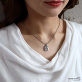 ステンレス シーリングワックス ネックレス 2カラー ペンダント チューリップ レディース アクセサリー 封蝋 オーバル 花モチーフ 立体 レリーフ 縁取り クラシカル アンティーク風 上品 大人可愛い フェミニン きれいめ カジュアル