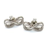 スワロフスキー swarovski ピアス Hyperbola インフィニティ 5687269 ハイパーボラ スタッドピアス アクセサリー レディース シルバー+ホワイト 海外正規品