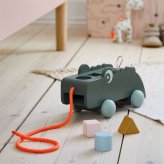Done by Deer ワニさんのプルトイ ソーティングボックス クロコ つみき 型はめパズル ベビー用知育玩具 ギフト プレゼント 出産祝い