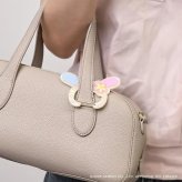 サンリオ カラビナ リール付き シナモロール クロミ ウサハナ ポチャッコ ポムポムプリン ハローキティ Sanrio キーホルダー かわいい キーチェーン おしゃれ 盗難防止 紛失防止 バッグチャーム 着脱 落下防止 キーリール 金具 ギフト フラワーリング
