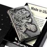 ZIPPO 守護虎 大型メタル貼り タイガー 和柄 クロームイブシバレル 銀 ライター 虎 縁起物 ジッポ アンティーシルバー  日本 おしゃれ 虎彫刻 かっこいい 渋い ギフト メンズ プレゼント