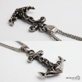 ステンレス アンカーネックレス 錨 ペンダントネックレス アンティーク メンズネックレス 小ぶり シンプル ダブル喜平チェーン 細身 シルバー 燻し ユニーク スクロール 波 小さい 男性 金属アレルギー対応