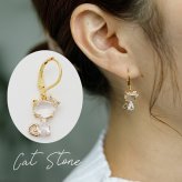 ピアス 金属アレルギー サージカルステンレス フック 落ちない 引っかからない 外れにくい フック 猫×ラインストーン ピアス カラビナ シンプル かわいい