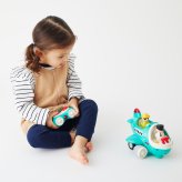 誕生日プレゼント Hola Toys オラトイズ 音がいっぱい 操縦できる ひこうき 飛行機 おもちゃ 乗り物 のりもの リモコン サイレン 搭乗音 音が鳴る 音楽 自動走行 自分で走る ごっこ遊び パイロット 人形付き 知育玩具 1歳半 18カ月 2歳 3歳 男の子 女の子 お祝い ギフト
