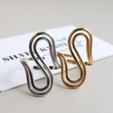 ステンレス ニュアンスリング ごつめ 不規則 S字 メタルリング オープンリング ワイドリング ゴールド シルバー 指輪 太め 大きめ 存在感 お洒落 二重ライン 幾何学 個性的 ウェーブ レディース 女性 金属アレルギー対応