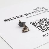 シルバー925 極小ピアス トライアングルピアス 三角 アンティークピアス シルバー 小さい ミニマム スタッド シンプル ワンポイント 片耳1点 メンズ 男性 金属アレルギー対応 イヤリング