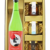 ★ 送料無料 ★  初亀 べっぴん 辛2 ( からから ) 純米吟醸 720ml  ＋ 鮎のおつまみ3種セット【 日本酒・おつまみセット 】【 要冷蔵 】【 6038 】【 ハロウィン 贈り物 ギフト プレゼント 誕生日 結婚のお祝い 】