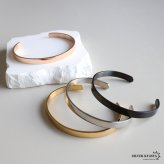 ステンレス 幅6mm 平打ちバングル シンプル 4カラー ブレスレット レディース メンズ ユニセックス アクセサリー 手首 大人 きれいめ カジュアル ミニマル ベーシック 重ね付け おしゃれ デイリー 男女兼用 金属アレルギー対応