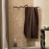 ferm LIVING ファームリビング タオルハンガー Curvature 壁掛けおしゃれ ウォールハンガー 真鍮 北欧 雑貨 インテリア キッチン バスルーム うねうね ホテルライク フェミニン
