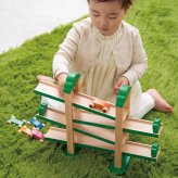 出産祝い 1歳誕生日 森のうんどう会   | 誕生日プレゼント   1歳 1歳半 2歳 女の子 男の子 赤ちゃん 名入れ 誕生日 プレゼント おもちゃ 木製 知育玩具 スロープ 車 誕生日 クリスマス プレゼント 入園祝い 入園祝い ギフト ベビーギフト 806449
