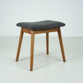 スツール 完成品 無垢材 レッドオーク 天然木 ナチュラル・ブラウン 本体:W46xD32xH43cm座面:W43xD29cm 椅子 腰掛け チェア コンパクト ナチュラル ブラウン おしゃれ