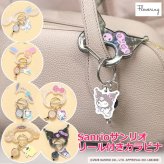 サンリオ カラビナ リール付き シナモロール クロミ ウサハナ ポチャッコ ポムポムプリン ハローキティ Sanrio キーホルダー かわいい キーチェーン おしゃれ 盗難防止 紛失防止 バッグチャーム 着脱 落下防止 キーリール 金具 ギフト フラワーリング