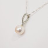 ［pearl581］8mm - 8.5mm ホワイトピンク クリッカー ペンダント ダイヤモンド付 あこや真珠