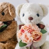 花束シュガー体重ベア2体セット｜ブーケを持つウェディングペアギフト｜結婚式の両親贈呈品に