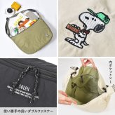 ショルダーバッグ 大容量 スヌーピー ソレイユ SNOOPY パフショルダー M 斜め掛け レディース SOLEIL PEANUTS ピーナッツ 刺繍 ワンポイント かわいい マチ広 A4 13インチ ノートパソコン 対応 ナイロン カジュアル おしゃれ アイボリー ブラック カーキ 4089901 通勤 通学