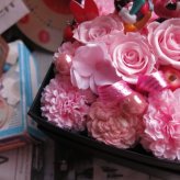 結婚記念日 ミッキー ミニー入り 花束風フラワーボックス 枯れないプリザーブドフラワー入り 箱を開けてサプライズ 人気 彼女 友人 女性 友達