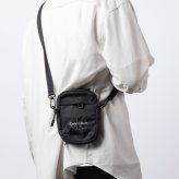 カルバンクライン Calvin Klein BOLD LOGO NYLON SLIM REPORTER ボールド ロゴ ナイロン スリム レポーター LV04D3231G ショルダーバッグ メンズ バッグ