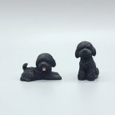 犬 置物 2個セット ミニチュア トイプードル テディ オブジェ 樹脂製 かわいい アニマル 車載 インテリア ダッシュボード 卓上 飾り 小型 デコレーション 雑貨 プレゼント