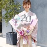 リニューアル★成人式 花束 バルーン 成人の日 20歳 バルーン ブーケ お祝い 誕生日 女性　女子 おしゃれ SNS映え 2027 バルーンアレンジ くすみ ニュアンスカラー 着物に合う 大きめ 電報  成人式前撮り  誕生日 名入れ 送料無料 成人式用花束バルーン