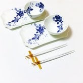 特撰洋食器ギフトセット　ウェッジウッドWEDGWOOD　ストロベリーブルーム　インディゴ　ライスボウル　/　クチポールCutipol-GOAゴールド　ホワイト　箸・箸置きセット　８ピースセット　　食器セット【新生活　結婚祝い　引っ越し祝い　食器セット　ブランド食器　カトラリー】