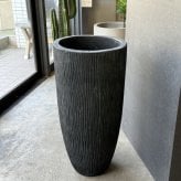 植木鉢 おしゃれ 大型 軽量 11号 鉢カバー KONTON コントン コーテス ラウンドハイ 縦長 トール 背が高い スリム 丸型 屋外 高級 北欧 モダン ナチュラル 観葉植物用 サボテン シンボルツリー 特大 玄関 テラス インテリア プランター 深型 セメント グレー