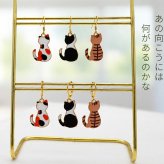 猫 ピアス フック 揺れる 大ぶり ねこ 後ろ姿 三毛猫 茶トラ 白黒 選べるフック ステンレス レディース かわいい 片耳 1個売り