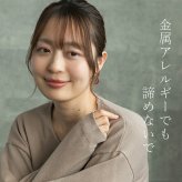 ピアス チタン フープ ハーフ 大きめ 純チタン 幅3mm×直径30mm 全8色 アレルギー対応 医療用 日本製 おすすめ メンズ レディース 片耳 1個 かわいい カラフル