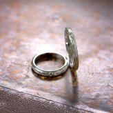 ペアリング 2本セット プラチナ ハワイアンジュエリー リング 刻印 無料 誕生石入れ可 指輪 結婚 専用BOX付 1号～29号 幅約3mm プラチナ950 マリッジリング ブライダルリング BY THE SEA バイザシー カップル 夫婦 プレゼント ハロウィン 【品番：PR101P】