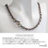 純チタン製 軽い アズキチェーンネックレス こだわりのフック 鱗柄 メンズネックレス 幅7mm シルバー 丁度いい太さ つけっぱなし かっこいい 太幅 模様 高級感 4面カット 男性 金属アレルギー対応
