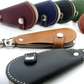 本革靴べら ショート[靴べら 携帯 キーホルダー 日本製 国産 おしゃれ シンプル 持ち運び 携帯用 ステンレス シルバー 金属 本革 レザー 革 シュホーン 小さい ミニ 小型 コンパクト かわいい プレゼント ギフト 贈り物 男性]