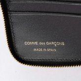 コムデギャルソン COMME DES GARCONS EMBOSSED LOGOTYPE エンボス ロゴタイプ Bifold Wallet 二つ折り財布 SA2100EL ユニセックス 財布