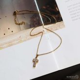 ステンレス クロスネックレス 小ぶり 18KGP レディース ペンダント ストーン 十字架 ゴールド 華奢 上品 きれいめ シンプル 大人 女性用 首飾り アクセサリー デイリー フェミニン おしゃれ 繊細 ワンポイント