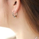 ハワイアンジュエリー ピアス 金属アレルギー対応 純チタンポスト シルバー925 2トーンイエロー チャーム フープピアス クロッシングピアス 20G(ゲージ) 幅20mm レディース 誕生日 プレゼント ハロウィン 【品番：HE-SP3211】
