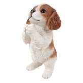 置物 woobia ウービア 犬 キャバリアキングチャールズスパニエル おねだりキャバリア 茶白 高さ22cm ブレンハイム リアル 本物そっくり イギリス生まれ 職人手彩色 縁起物 戌年 玄関 インテリア 新築祝い 引っ越し祝い 開店祝い 出産祝い 誕生日 お祝い ギフト プレゼント 犬好き