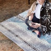 折りたたみ アウトドアマット エクスキリム 約118×176cm コンパクト収納 水拭きOK 撥水 両面 リバーシブル