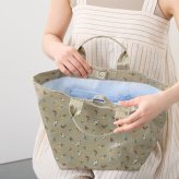 バッグ レディースバッグ 通販 手提げ ハンドバッグ ランチバッグ 撥水 はっ水 はっすい デイリーサイズ 軽量 軽い 雨の日 通学 通勤 買い物 柄 普段使い サブバッグ ギフト 女性 プレゼント 大人 可愛い かわいい お出掛け お出かけ おしゃれ お洒落