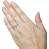 プラチナ・エメラルドリング・唐草・指輪・アラベスクリング