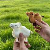 ラクダ ぬいぐるみ キーホルダー ヒトコブラクダ アニマル マスコット かわいい バッグチャーム ふわふわ 動物 飾り お出かけ 旅行 お土産 子供 プレゼント ギフト