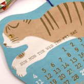 2027年 カレンダー 猫 壁掛け フライングキャット  シェイプカレンダー  にゃんこ 猫 壁掛け 年間 ポスター おしゃれ かわいい 壁 2027年  飾り 新作 令和9年暦 ねこ ロクタ紙 ネパール ハンドペイント 猫雑貨 キャット ミケ シロ クロ 手書き風