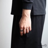 ステンレス 極太 ブラックリング 燻し加工 アンティークリング メンズリング つや消し 指輪 マット 平打ち ごつめ 太め プチプラ 高見え かっこいい 渋い 男性 金属アレルギー対応