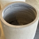 植木鉢 おしゃれ 大型 軽量 17号 13号 鉢カバー KONTON コントン コーテス シリンド 円柱 丸型 屋外 高級 北欧 モダン ナチュラル 観葉植物用 多肉植物 サボテン シンボルツリー 特大 玄関 テラス プランター 深型 セメント テラゾ グレー 黒