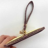 ポムポムプリン パスケース リール付き 定期入れ キャラクターグッズ サンリオ グッズ 通勤 通学 ICカードケース かわいい おしゃれ レディース キッズ 子供用 サンリオ正規ライセンス品