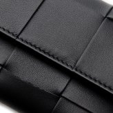 選べる2色 ボッテガヴェネタ BOTTEGA VENETA 三つ折り財布 レディース メンズ マキシイントレチャート 本革 ミニ財布 小銭入れ付き ブラック トープグレー カード6枚 750245 V3UO1
