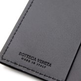 ボッテガヴェネタ 二つ折り財布 メンズ イントレチャート BOTTEGA VENETA 財布 ブラック 黒 小銭入れなし 札入れ カード入れ6枚 本革 レザー カーフスキン コンパクト ウォレット 222338 V47W1 1000