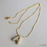 ステンレス イニシャルネックレス 大ぶり ゴールド パヴェ レディース ペンダント 英文字 AからZ 全26タイプ ストーン ぷっくり モチーフ チェーン ビーズ 華やか 上品 大人可愛い カジュアル アクセサリー 金属アレルギー対応
