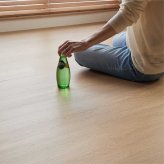置くだけ フロアタイル 6畳 2畳 賃貸OK ナチュラルウッド 床材 フローリングマット 床タイル 吸着 貼ってはがせる 接着剤不要 敷くだけ 床 北欧 オシャレ ダイニング