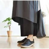pansy パンジー スリッポンシューズ 靴 レディース 誕生日 結婚記念日 母 妻 祖母 娘 友達 親戚 兄弟 母の日 クリスマス ホワイトデー 卒業 入学 ラッピング ギフト 軽量 4e 幅広 外反母趾 フラットソール リボン シンプル サイドゴム 柔らかい 屈曲性 歩きやすい 履きやすい旅行