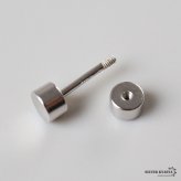 シルバー925 小ぶりピアス 極小 スタッドピアス シンプルピアス シルバー バーベル 小さめ ワンポイント ねじ式 表裏 円柱 メタル 片耳1点 レディース 女性 金属アレルギー対応 イヤリング