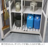 屋外木製収納庫 天然木三角屋根収納庫 屋外物置 木製収納庫 収納庫 おしゃれ 北欧風 組立式 DIY 屋外用 防雨 ベランダ 庭 玄関 勝手口 掃除道具 ガーデニング用品 収納 棚付き 棚取り外し可 外収納 木製物置 幅約106cm ガーデン収納 家具